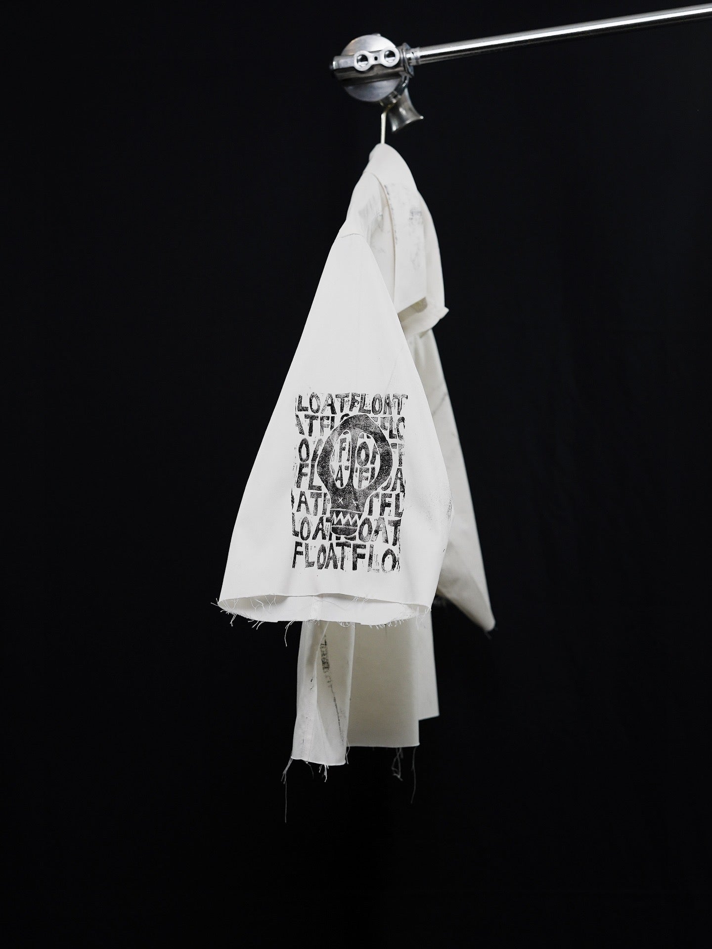 FLOATING WORLD “Fancy Shirt” 001