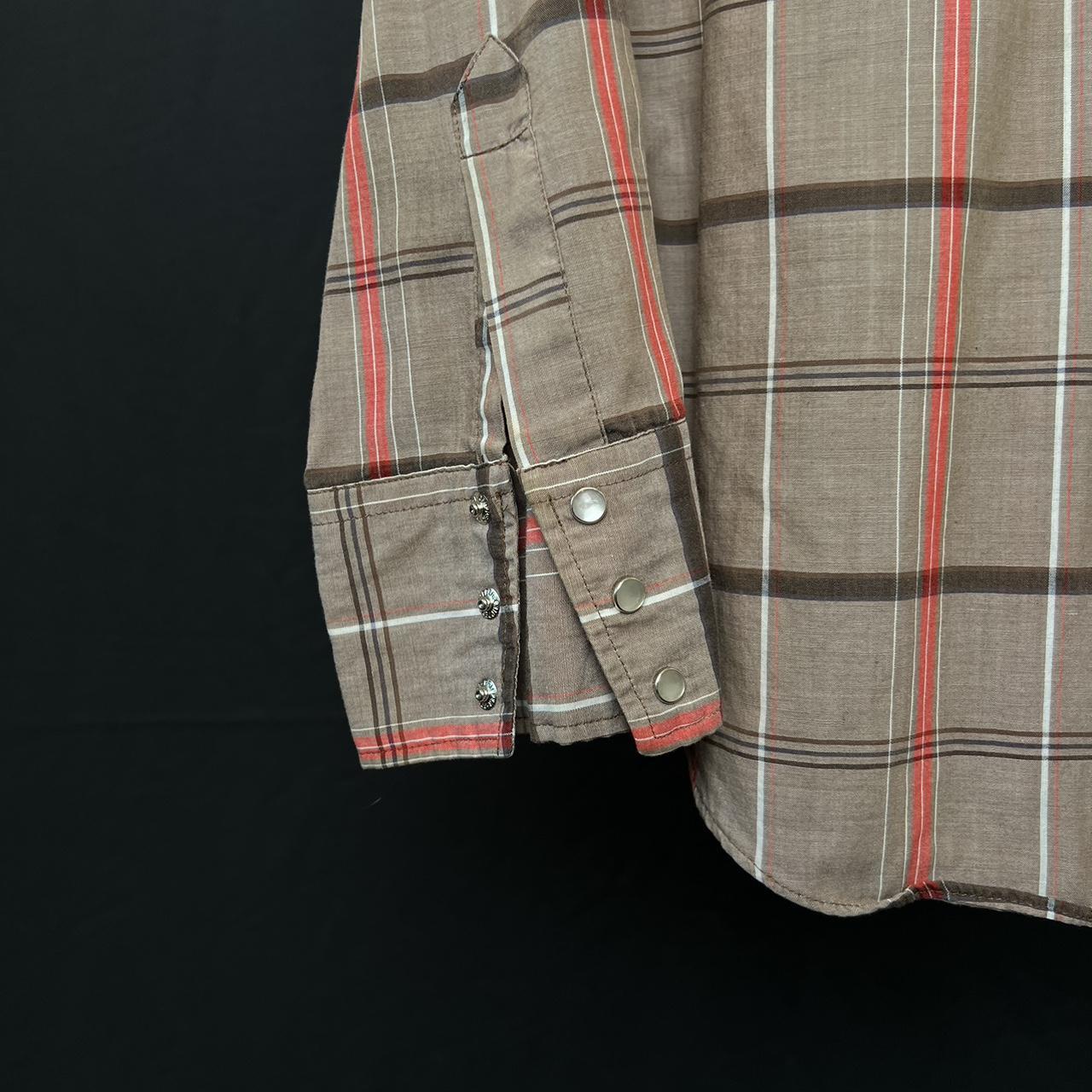 Tan plaid Pearl snap western shirt with a western flair #plaidshirt #westernwear