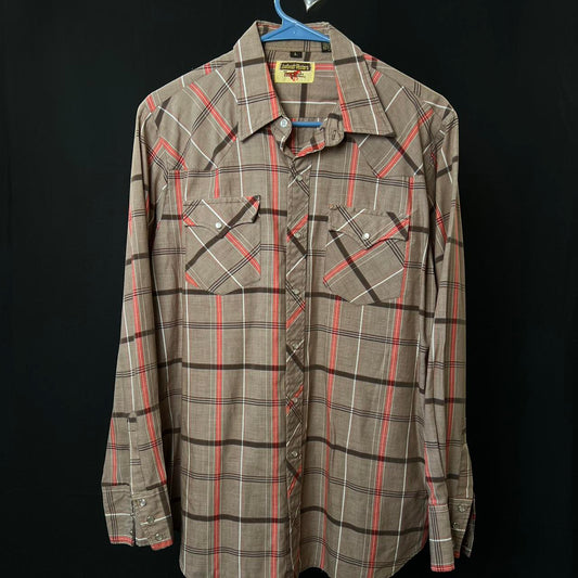 Tan plaid Pearl snap western shirt with a western flair #plaidshirt #westernwear